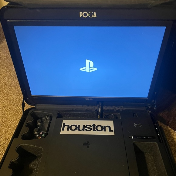 POGA Gaming Case /w PS4 system 2 controllers - Picture 3 of 8